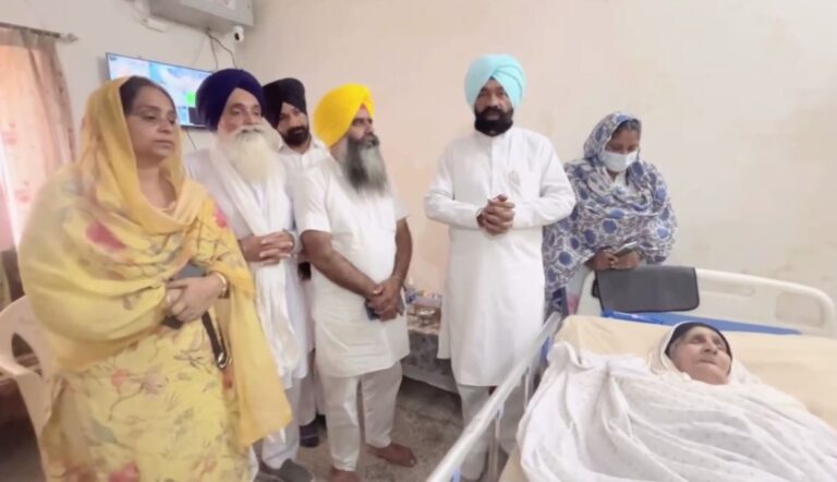 ਪਿੰਡ ਹਵਾਰਾ ਪਹੁੰਚੇ ਵਿਧਾਇਕ ਡਾ. ਚਰਨਜੀਤ ਸਿੰਘ/ ਭਾਈ ਹਵਾਰਾ ਦੀ ਮਾਤਾ ਨਾਲ ਕੀਤੀ ਮੁਲਾਕਾਤ/ ਮਨੁੱਖਤਾ ਨਾਤੇ ਪੈਰੋਲ ਦੇਣ ਦੀ ਕੀਤੀ ਮੰਗ