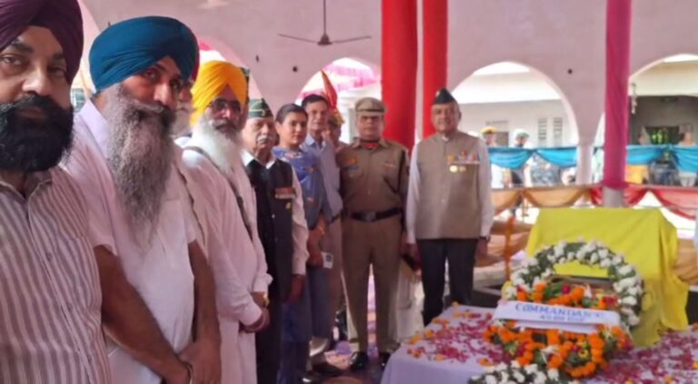 ਅਜਨਾਲਾ ਦੇ ਸ਼ਹੀਦੀ ਖੂਹ ਵਿਖੇ ਸ਼ਰਧਾਂਜਲੀ ਸਮਾਗਮ/ 1857 ਦੇ ਸ਼ਹੀਦਾਂ ਨੂੰ ਦਿੱਤੀ ਭਾਵਭਿੰਨੀ ਸ਼ਰਧਾਂਜਲੀ/ ਸ਼ਹੀਦਾਂ ਨੂੰ ਗਾਰਡ ਆਫ ਆਨਰ ਦੇ ਕੇ ਕੀਤਾ ਨਮਨ