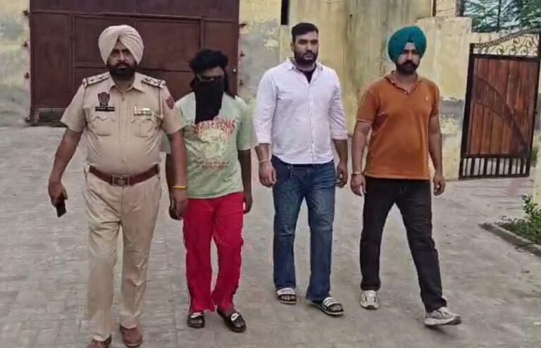 ਮੋਗਾ ਪੁਲਿਸ ਹੱਥ ਲੱਗੀ ਨਸ਼ਾ ਮਾਮਲੇ ’ਚ ਵੱਡੀ ਸਫਲਤਾ/ ਸਾਢੇ-4 ਕਿੱਲੋ ਹੈਰੋਇਨ ਸਮੇਤ ਇਕ ਮੁਲਜਮ ਗ੍ਰਿਫਤਾਰ/ ਮੋਗਾ ਸੀਆਈਏ ਸਟਾਫ ਟੀਮ ਨੇ ਕੀਤੀ ਕਾਰਵਾਈ