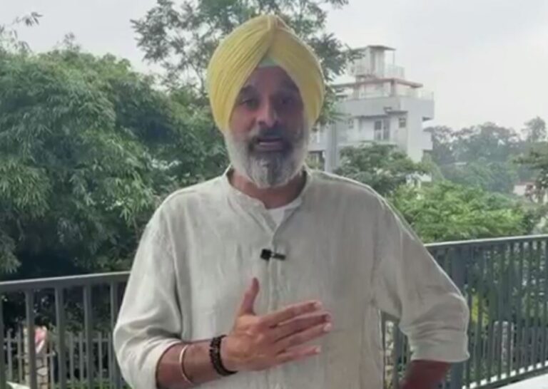 ਬਿਕਰਮ ਮਜੀਠੀਆ ਨੇ ਮੁਲਾਜ਼ਮਾਂ ਦੇ ਡੀਏ ਨੂੰ ਲੈ ਕੇ ਘੇਰੀ ਸਰਕਾਰ/ ਅਦਾਲਤੀ ਹੁਕਮਾਂ ਦੇ ਹਵਾਲੇ ਨਾਲ ਚੁੱਕੇ ਸਵਾਲ/ ਅਦਾਲਤ ਨੂੰ ਦੇ ਫੈਸਲੇ ਲਈ ਕੀਤਾ ਧੰਨਵਾਦ