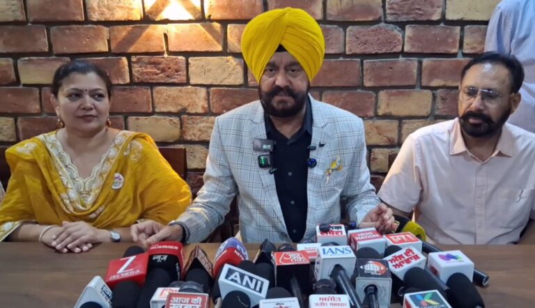 ਮੋਗਾ ਪਹੁੰਚੇ ਮਨੁੱਖੀ ਅਧਿਕਾਰ ਕਮਿਸ਼ਨ ਮੈਂਬਰ ਜਤਿੰਦਰ ਸ਼ੈਟੀ/ ਬਾਘਾ ਪੁਰਾਣਾ ਤੇ ਧਰਮਕੋਟ ਦੇ ਲੋਕਾਂ ਦੇ ਸੁਣੇ ਮਸਲੇ/ ਨਸ਼ੇ ਸਮੇਤ ਅਹਿਮ ਮੁੱਦਿਆਂ ਬਾਰੇ ਸਾਂਝਾ ਕੀਤੀ ਜਾਣਕਾਰੀ