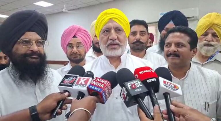ਪਟਿਆਲਾ ’ਚ ਕੇਜਰੀਵਾਲ ਦੇ ਜਨਮ ਦਿਨ ਮੌਕੇ ਖੂਨਦਾਨ ਕੈਂਪ/ ਨੌਜਵਾਨਾਂ ਤੇ ਆਪ ਆਗੂਆਂ ਨੇ ਕੀਤੀ ਸ਼ਮੂਲੀਅਤ/ ਆਪ ਬੁਲਾਰਾ ਬਲਤੇਜ ਪੰਨੂ ਵੱਲੋਂ ਉਪਰਾਲੇ ਦੀ ਭਰਵੀਂ ਸ਼ਲਾਘਾ