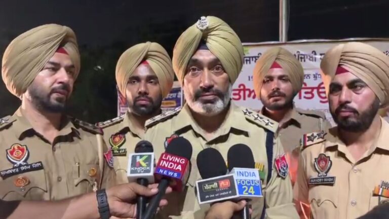 ਪਟਿਆਲਾ ਪੰਜਾਬੀ ਯੂਨੀਵਰਸਿਟੀ ਅੰਦਰ ਹੰਗਾਮਾ/ ਵਿਦਿਆਰਥੀ ਤੇ ਪੁਲਿਸ ਪ੍ਰਸ਼ਾਸਨ ਆਹਮੋ-ਸਾਹਮਣੇ/ ਵੀਸੀ ਦਫਤਰ ਦੇ ਘਿਰਾਓ ਦੌਰਾਨ ਹੋਈ ਧੱਕਾਮੁੱਕੀ