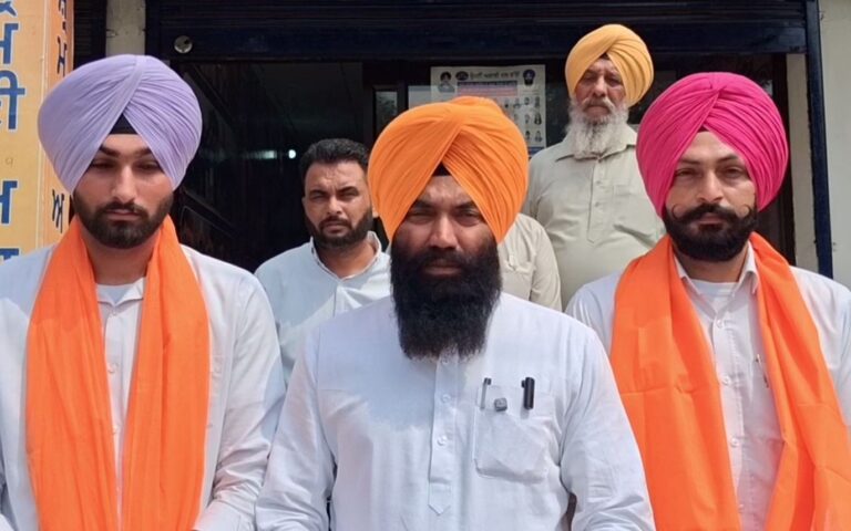 ਫਤਹਿਗੜ੍ਹ ਸਾਹਿਬ ਦੇ ਖਿਡਾਰੀ ਨੇ ਚਮਕਾਇਆ ਜ਼ਿਲ੍ਹੇ ਦਾ ਨਾਮ/ ਮਿਹਨਤ ਦੀ ਬਦੌਲਤ ਭਾਰਤੀ ਟੀਮ ’ਚ ਬਣਾਈ ਥਾਂ/ ਅਕਾਲੀ ਆਗੂ ਭੁੱਟਾ ਵੱਲੋਂ ਪਿੰਡ ਪਹੁੰਚਣ ’ਤੇ ਸਨਮਾਨ
