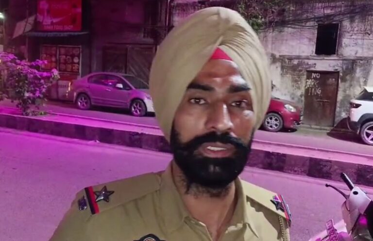 ਸ੍ਰੀ ਹਰਿਮੰਦਰ ਸਾਹਿਬ ਨੇੜੇ ਹੋਟਲ ਮਾਲਕ ਨਾਲ ਕੁੱਟਮਾਰ/ ਆਧਾਰ ਕਾਰਡ ਮੰਗਣ ’ਤੇ ਕੀਤਾ ਹਮਲਾ/ ਹੋਟਲ ਮਾਲਕ ਨੇ ਮੰਗਿਆ ਇਨਸਾਫ, ਪੁਲਿਸ ਕਰ ਰਹੀ ਜਾਂਚ