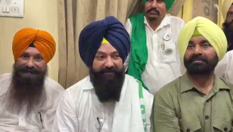 ਸ੍ਰੀ ਚਮਕੌਰ ਸਾਹਿਬ ਵਿਖੇ ਨਤਮਸਤਕ ਹੋਏ ਜਸਬੀਰ ਗੜ੍ਹੀ/ ਸ੍ਰੀ ਕਤਲਗੜ੍ਹ ਸਾਹਿਬ ਵਿਖੇ ਮੱਥਾ ਟੇਕ ਕੇ ਲਿਆ ਅਸ਼ੀਰਵਾਦ/ ਕਾਂਗਰਸ ਪਾਰਟੀ ਵੱਲ ਸਾਧੇ ਤਿੱਖੇ ਨਿਸ਼ਾਨੇ