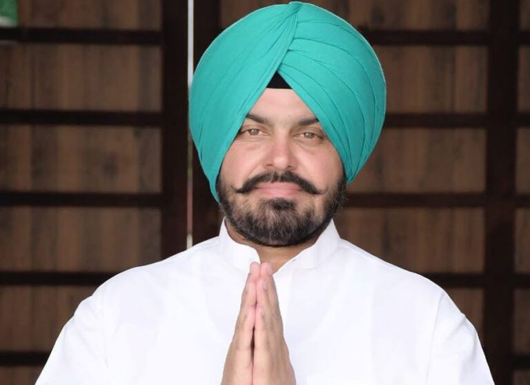 ਰੋਪੜ ’ਚ ਹਰਿਆਣਾ ਦੇ ਮੰਤਰੀ ਦੇ ਪੁੱਤਰ ਵੱਲੋਂ ਖੁਦਕੁਸ਼ੀ/ ਪਿੰਡ ਪਰਖਾਲੀ ਨੇੜੇ ਫਾਰਮ ਹਾਊਸ ਦੀ ਘਟਨਾ/ ਖੁਦ ਗੋਲੀ ਮਾਰ ਕੇ ਸਮਾਪਤ ਕੀਤੀ ਜੀਵਨ-ਲੀਲਾ