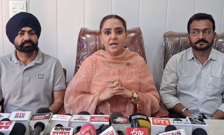 ਮੋਗਾ ਦੀ ਵਿਧਾਇਕਾ ਵੱਲੋਂ ਨਿਯਕਤੀ ਪੱਤਰ ਵੰਡ ਸਮਾਗਮ/ ਆਂਗਣਵਾੜੀ ਵਰਕਰਾਂ ਤੇ ਹੈਲਪਰਾਂ ਨੂੰ ਵੰਡੇ ਨਿਯੁਕਤੀ ਪੱਤਰ/ ਡਾ. ਅਮਨਦੀਪ ਕੌਰ ਅਰੋੜਾ ਨੇ ਦਿੱਤੀਆਂ ਸ਼ੁਭਕਾਮਨਾਵਾਂ