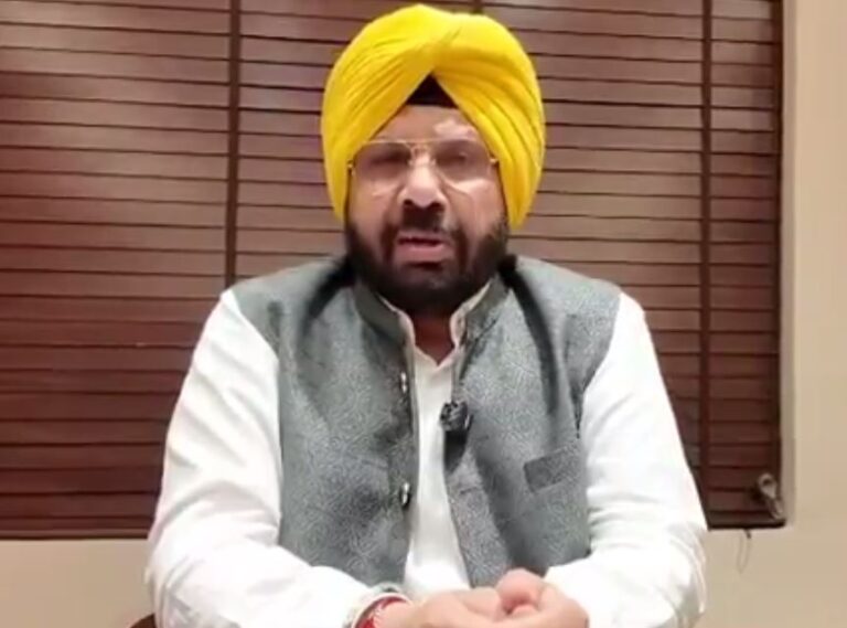 ਹੁਸ਼ਿਆਰਪੁਰ ’ਚ ਡਾ. ਅੰਬੇਡਕਰ ਦੀ ਮੂਰਤੀ ਤੋੜਣ ਦਾ ਮਾਮਲਾ/ ਕੈਬਨਿਟ ਮੰਤਰੀ ਹਰਭਜਨ ਸਿੰਘ ਈਟੀਓ ਵੱਲੋਂ ਸਖਤ ਨਿੰਦਾ/ ਦੋਸ਼ੀਆਂ ਖਿਲਾਫ ਸਖ਼ਤ ਕਾਰਵਾਈ ਦਾ ਦਿੱਤਾ ਭਰੋਸਾ