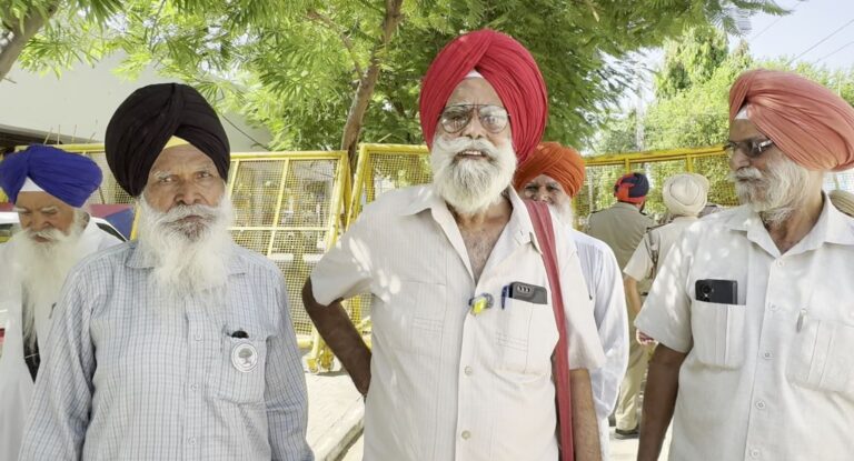 ਬਰਨਾਲਾ ਐਸਡੀਐਮ ਦਫਤਰ ਅੱਗੇ ਮੁਲਾਜ਼ਮਾਂ ਦਾ ਧਰਨਾ/ ਸਾਂਸਦ ਮੀਤ ਹੇਅਰ ਦੀ ਕੋਠੀ ਦਾ ਕੀਤਾ ਘਿਰਾਓ/ ਸਰਕਾਰ ਖਿਲਾਫ ਕੀਤੀ ਨਾਅਰੇਬਾਜ਼ੀ