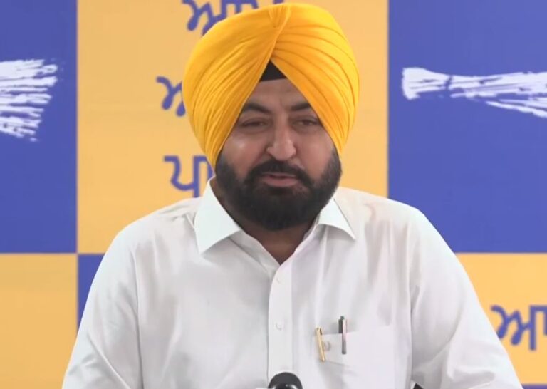 ਕੈਬਨਿਟ ਮੰਤਰੀ ਹਰਦੀਪ ਮੁੰਡੀਆਂ ਦੀ ਪ੍ਰੈੱਸ ਕਾਨਫਰੰਸ/ ਈਡੀ ਦੇ ਛਾਪੇ ਨੂੰ ਲੈ ਕੇ ਘੇਰੀ ਕੇਂਦਰ ਸਰਕਾਰ/ ਬਿੱਟੂ ਦੇ ਬਿਆਨਾਂ ਨੂੰ ਲੈ ਕੇ ਕੀਤਾ ਪਲਟਵਾਰ