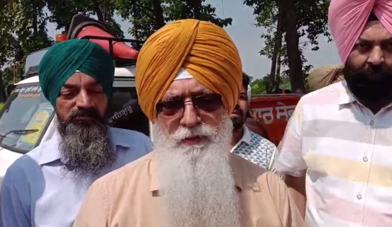 ਤਰਨ ਤਾਰਨ ਰੋਡ ’ਤੇ ਵਾਪਰਿਆ ਵੱਡਾ ਹਾਦਸਾ/ ਸੀਵਰੇਜ ਪਾਈਪਾਂ ਟੁੱਟਣ ਕਾਰਨ ਆਵਾਜਾਈ ਬੰਦ/ ਕਈ ਪਿੰਡਾਂ ’ਚ ਦਾਖਲ ਹੋਇਆ ਪਾਣੀ