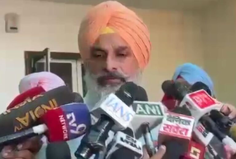 ਬਿਕਰਮ ਮਜੀਠੀਆ ਨੇ ਵੱਖ ਵੱਖ ਮੁੱਦਾਂ ਨੂੰ ਲੈ ਕੇ ਘੇਰੀ ਸਰਕਾਰ/ ਅਮਨ-ਕਾਨੂੰਨ ਦੀ ਸਥਿਤੀ ਨੂੰ ਲੈ ਕੇ ਸਾਧੇ ਨਿਸ਼ਾਨੇ/ ਆਡੀਓ ਵਾਇਰਲ ਦੇ ਹਵਾਲੇ ਨਾਲ ਚੁੱਕੇ ਸਵਾਲ