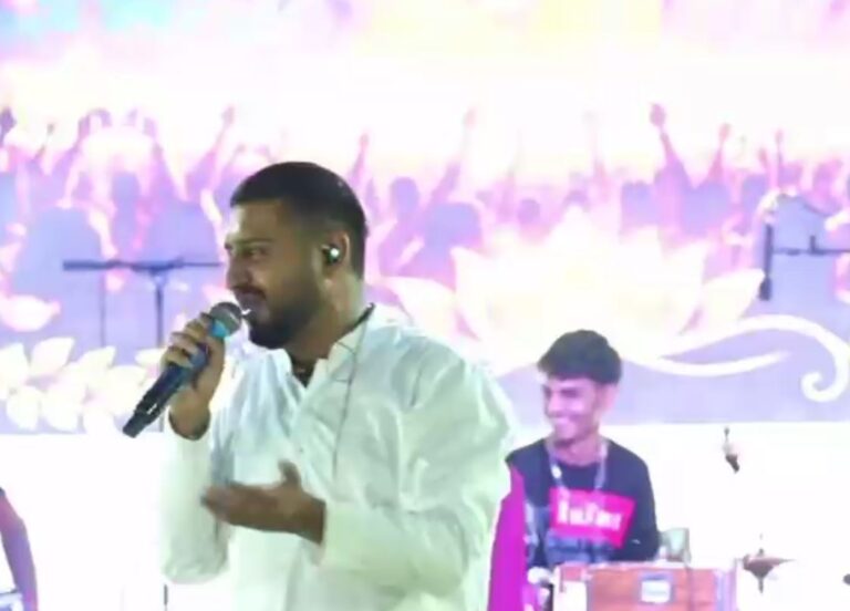 ਜਲੰਧਰ ’ਚ ਗਾਇਕ ਵੱਲੋਂ ਗੁਰਬਾਣੀ ਗਾਇਨ ਦਾ ਮਾਮਲਾ/ ਸਿੱਖ ਆਗੂਆਂ ਨੇ ਪੁਲਿਸ ਕੋਲ ਸ਼ਿਕਾਇਤ ਦੇ ਮੰਗੀ ਕਾਰਵਾਈ/ ਗਾਇਕ ਤੇ ਪ੍ਰਬੰਧਕਾਂ ਨੇ ਮੰਗੀ ਮੁਆਫੀ