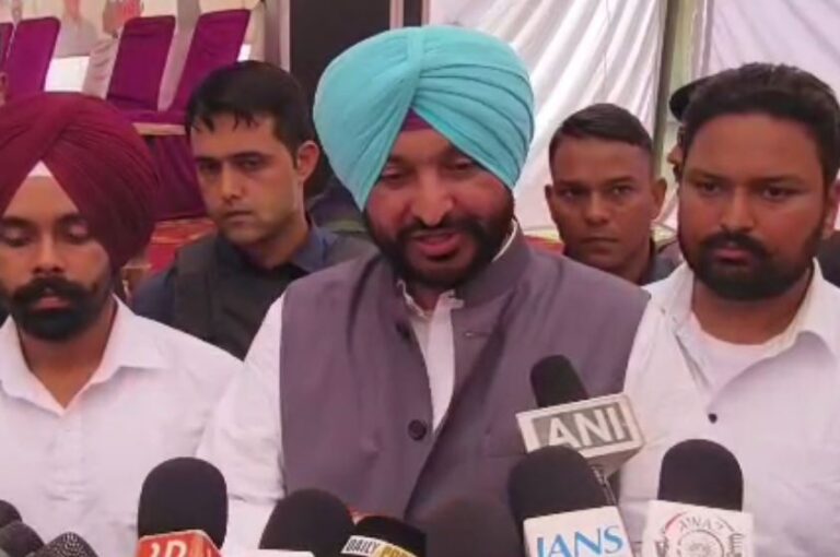 ਰਵਨੀਤ ਬਿੱਟੂ ਮੁੱਖ ਮੰਤਰੀ ਮਾਨ ਵੱਲ ਨਿਸ਼ਾਨਾ/ ਧੂਰੀ ਦੇ ਲੋਕਾਂ ਦਾ ਮੁੱਖ ਮੰਤਰੀ ਤੋਂ ਤੰਗ ਹੋਣ ਦਾ ਦਾਅਵਾ/ ਕਿਹਾ, ਹਲਕਾ ਛੱਡ ਕੇ ਭੱਜ ਜਾਣਗੇ ਸੀਐਮ ਮਾਨ
