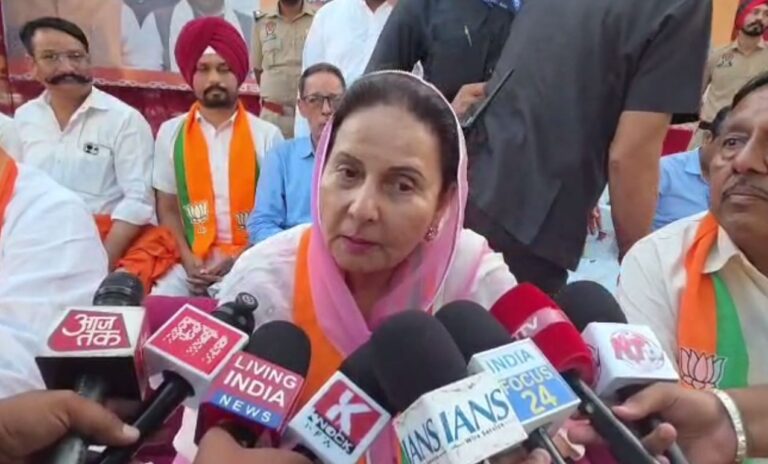 ਸਮਾਣਾ ਪਹੁੰਚੀ ਭਾਜਪਾ ਦੀ ਪੰਜਾਬ ਬਚਾਓ ਯਾਤਰਾ/ ਬ੍ਰਜੇਸ਼ ਪਾਠਕ ਸਮੇਤ ਸੀਨੀਅਰ ਲੀਡਰਸ਼ਿਪ ਰਹੀ ਮੌਜੂਦ/ ਪੰਜਾਬ ’ਚੋਂ ਨਸ਼ੇ ਦਾ ਨੈੱਟਵਰਕ ਖਤਮ ਕਰਨ ਦਾ ਵਾਅਦਾ