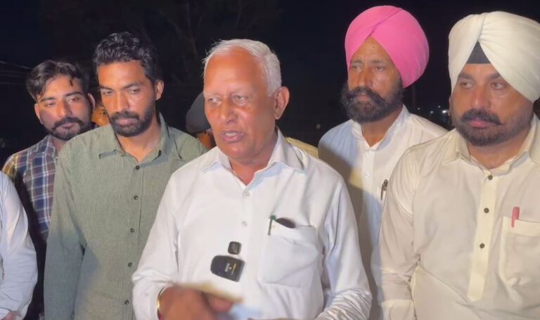 ਲਹਿਰਾਗਾਗਾ ’ਚ ਕਾਂਗਰਸ ਨੂੰ ਝਟਕਾ, ਕਈ ਆਗੂ AAP ’ਚ ਸ਼ਾਮਲ/ ਬੀਬੀ ਭੱਠਲ ਦੇ ਭਤੀਜੇ ਸਨਮਿਕ ਹੈਨਰੀ ਦੇ ਘਰ ਹੋਇਆ ਪ੍ਰੋਗਰਾਮ/ ਕੈਬਨਿਟ ਮੰਤਰੀ ਬਰਿੰਦਰ ਗੋਇਲ ਵਿਸ਼ੇਸ਼ ਤੌਰ ’ਤੇ ਰਹੇ ਮੌਜੂਦ