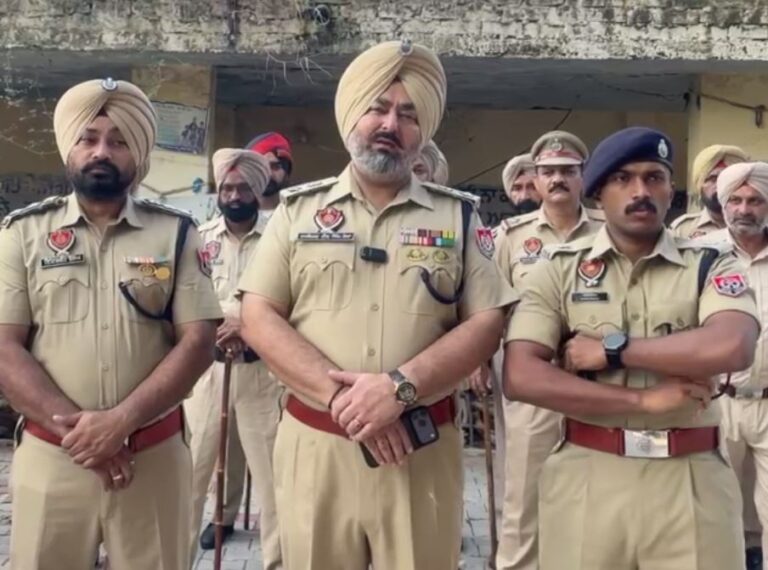 ਅੰਮ੍ਰਿਤਸਰ ‘ਚ ਪੁਲਿਸ ਦਾ ਸਰਚ ਆਪਰੇਸ਼ਨ/ Zone-2 ਦੀ ਸਬ ਡਵੀਜ਼ਨ ਵੈਸਟ ‘ਚ ਚਲਾਈ ਮੁਹਿੰਮ/ ਆਪਰਾਧੀਆਂ ਨੂੰ ਦਿੱਤਾ ਸਖਤ ਸੁਨੇਹਾ