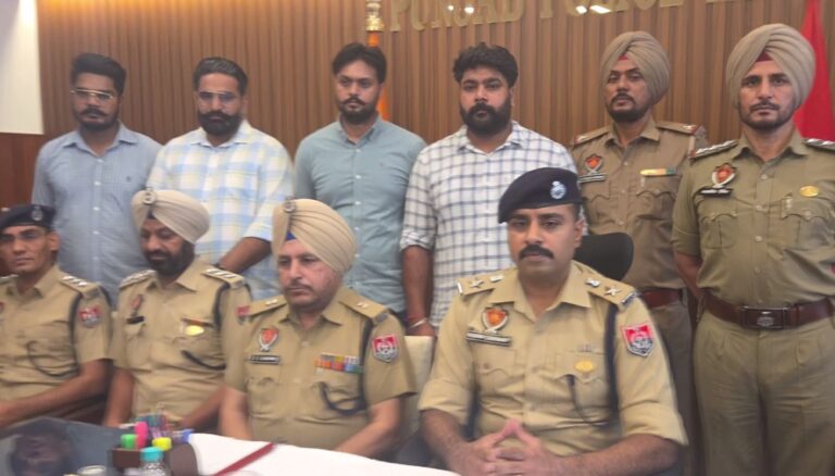 ਮਾਨਸਾ ਪੁਲਿਸ ਵੱਲੋਂ ਅਰਸ਼ ਡੱਲਾ ਗੈਂਗ ਦੇ ਦੋ ਗੁਰਗੇ ਕਾਬੂ/ 4 ਪਿਸਤੌਲ, ਦੇਸੀ ਕੱਟਾ ਤੇ 13 ਜਿੰਦਾ ਕਾਰਤੂਸ ਬਰਾਮਦ/ ਪੁਲਿਸ ਨੇ ਮਾਮਲਾ ਦਰਜ ਕਰ ਕੇ ਜਾਂਚ ਕੀਤੀ ਸ਼ੁਰੂ