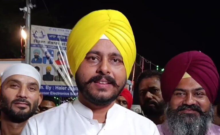 ਬਟਾਲਾ ਵਿਖੇ ਵਿਆਹ ਪੁਰਬ ਸਮਾਗਮ ਦੀਆਂ ਰੌਣਕਾਂ/ ਸ਼ਹਿਰ ’ਚ ਸਜਾਇਆ ਗਿਆ ਆਲੌਕਿਕ ਨਗਰ ਕੀਰਤਨ/ ਦਿਲਕਸ਼ ਆਤਿਸ਼ਬਾਜ਼ੀ ਦਾ ਸੰਗਤਾਂ ਨੇ ਮਾਣਿਆ ਆਨੰਦ
