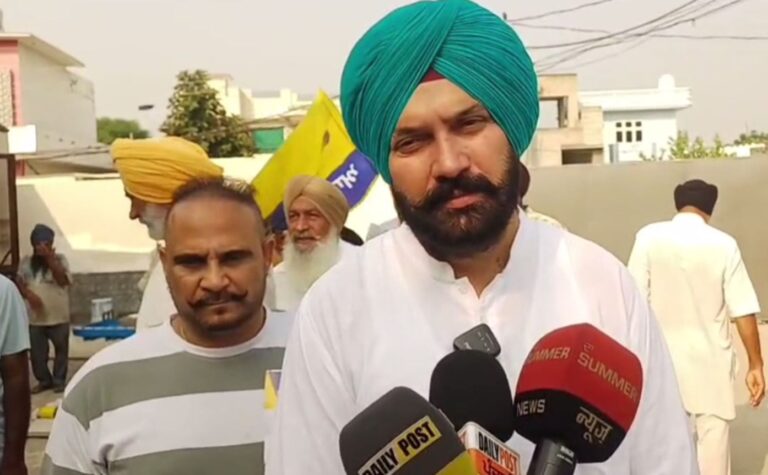 ਸਮਰਾਲਾ ਦੇ ਪਿੰਡ ਦਿਆਲਪੁਰ ’ਚ ਮਾਨ ਦੇ ਮੁਨਾਫੇ ਮੁਹਿੰਮ/ ਘਰ-ਘਰ ਜਾ ਕੇ ਗਿਣਾਈਆਂ ਸਰਕਾਰ ਦੀਆਂ ਪ੍ਰਾਪਤੀਆਂ/ ਵਿਧਾਇਕ ਨੇ ਜੱਦੀ ਪਿੰਡ ਦਿਆਲਪੁਰਾ ਤੋਂ ਸ਼ੁਰੂ ਕੀਤੀ ਮੁਹਿਮ