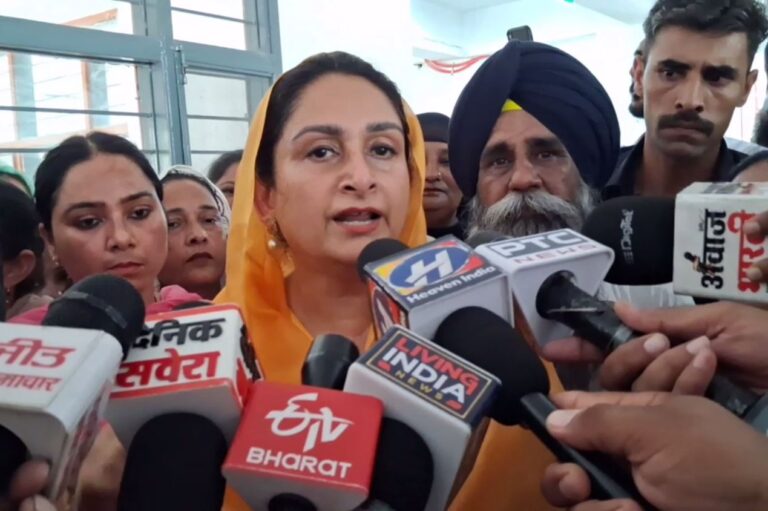 ਮੋਗਾ ਦੇ ਬਾਘਾਪੁਰਾਣਾ ’ਚ ਅਕਾਲੀ ਦਲ ਦਾ ਧਰਨਾ/ ਸਾਂਸਦ ਹਰਸਿਮਰਤ ਬਾਦਲ ਨੇ ਕੀਤੀ ਸ਼ਮੂਲੀਅਤ/ ਨਸ਼ਿਆਂ ਦੇ ਮੁੱਦੇ ’ਤੇ ਸਰਕਾਰ ਵੱਲ ਸਾਧੇ ਨਿਸ਼ਾਨੇ
